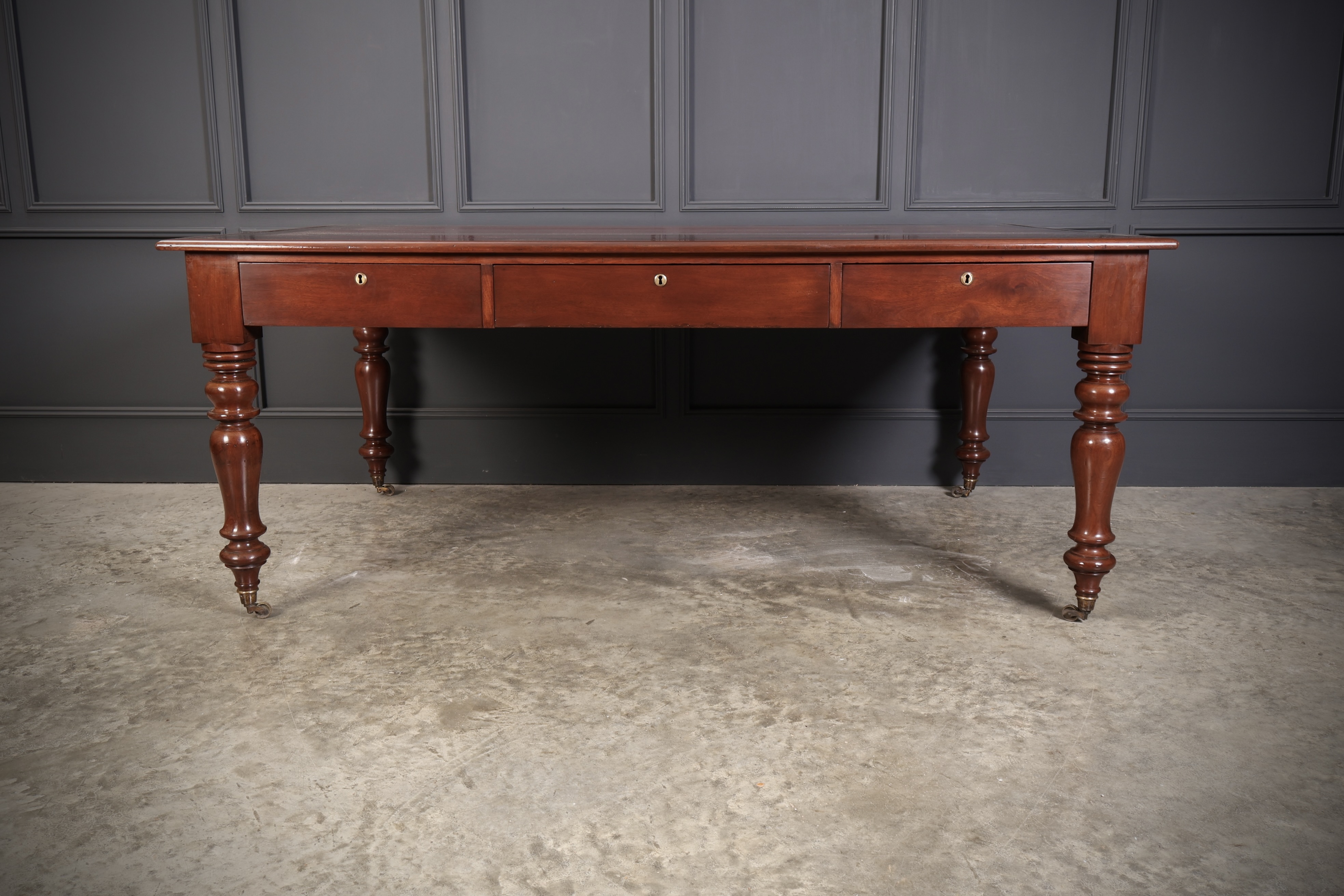 Large Early Victorian Mahogany & Leather Partners Writing Table - Image 16